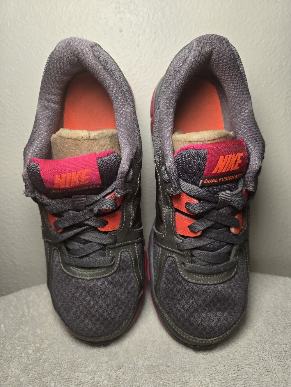 Nike Womens Size 7 Dual Fusion ST 2 Running Shoes Gray Pink Silver 454240-066 - Picture 9 of 10